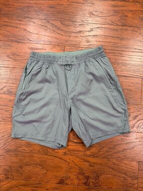 Lululemon 7” Linerless Pace Breaker shorts
